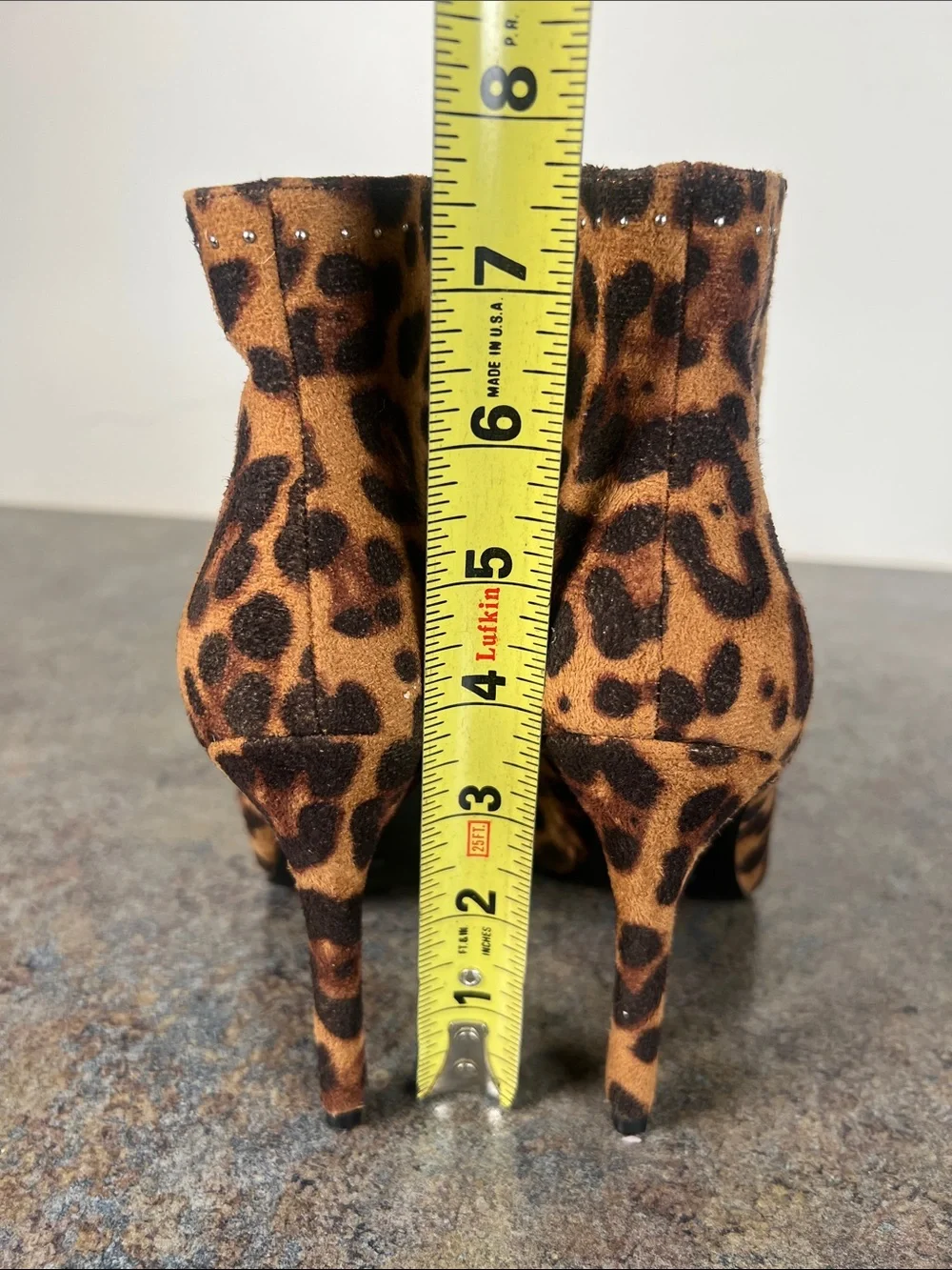 Charles by Charles David Leopard Print Pointed-Toe Ankle Booties Size 5.5